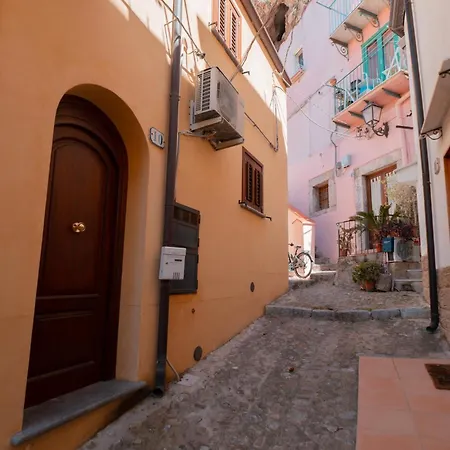 Casa Del Bastione By Wonderful Italy Apartman Cefalù